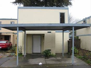 2nd image of 737 Rockwell Pl