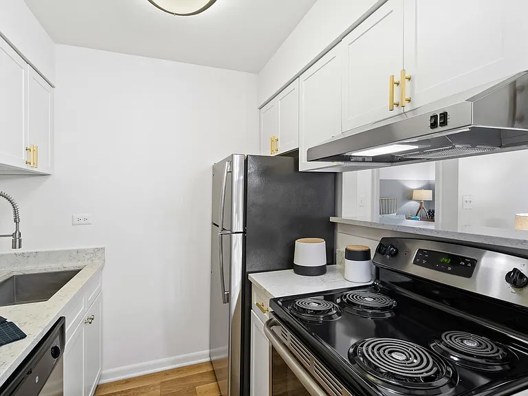 Residences at Arlington Heights — Photo 25
