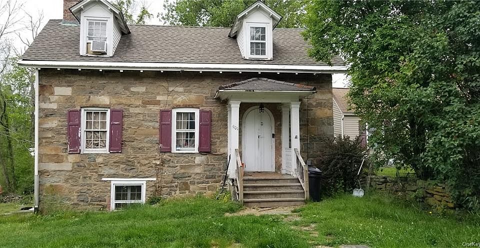 1st image of 901 Jackson Ave