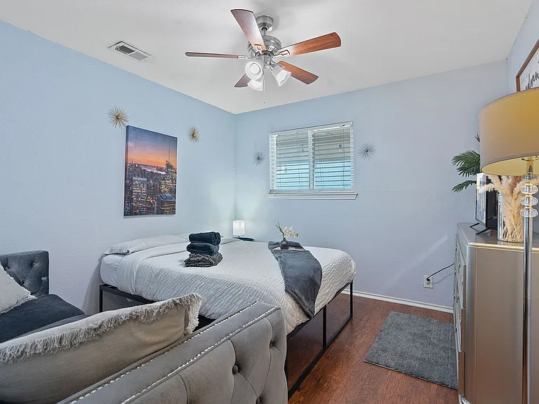 2505 Parker Ln #B — Photo 14