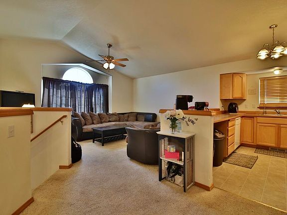 4th image of 2297 N Bunchgrass Dr