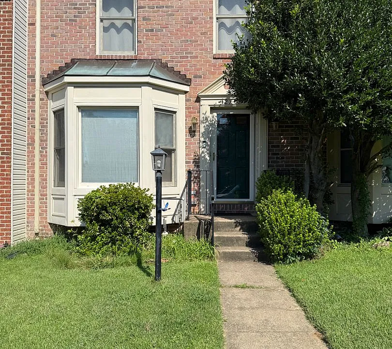 2740 Winston Ct