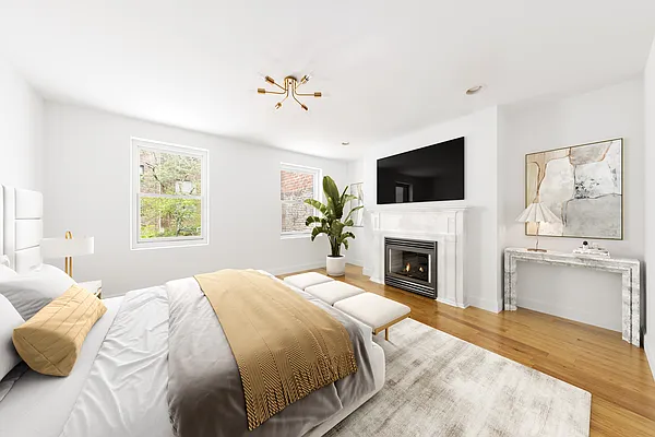 Sold by Douglas Elliman | media 14