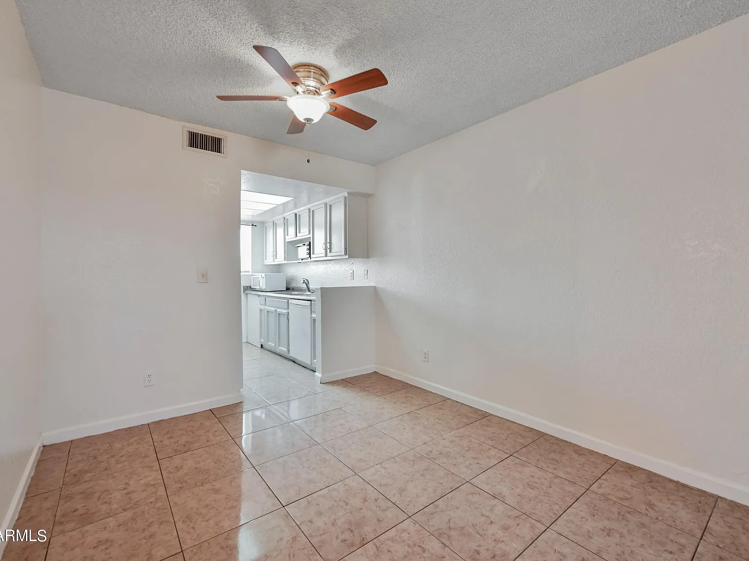 2 bed, 1.0 bath, 847 sqft, $995 — Photo 4