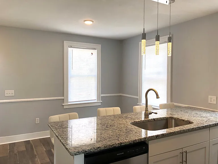 214 Green St #4 — Photo 9