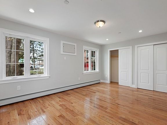 4th image of 11470 177th St