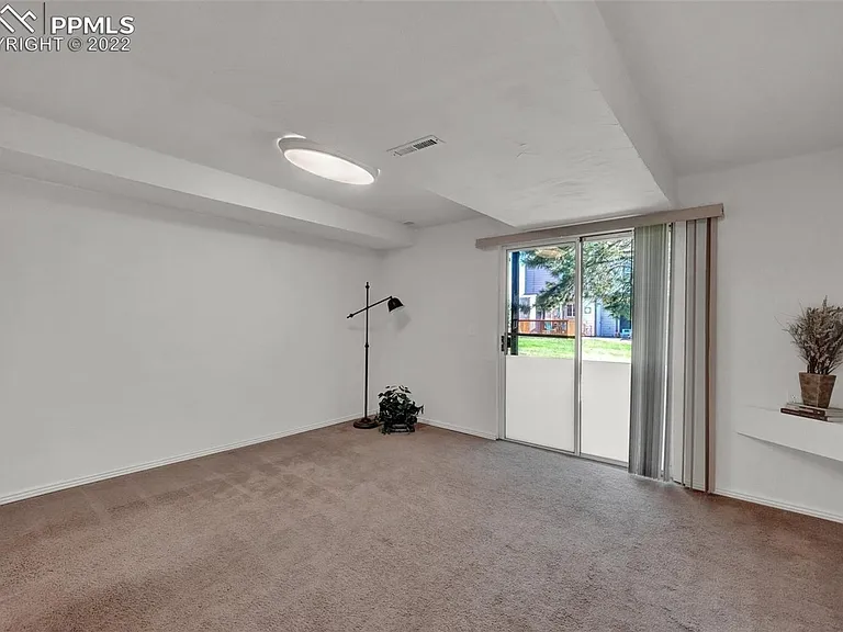 3467 Queen Anne Way — Photo 11