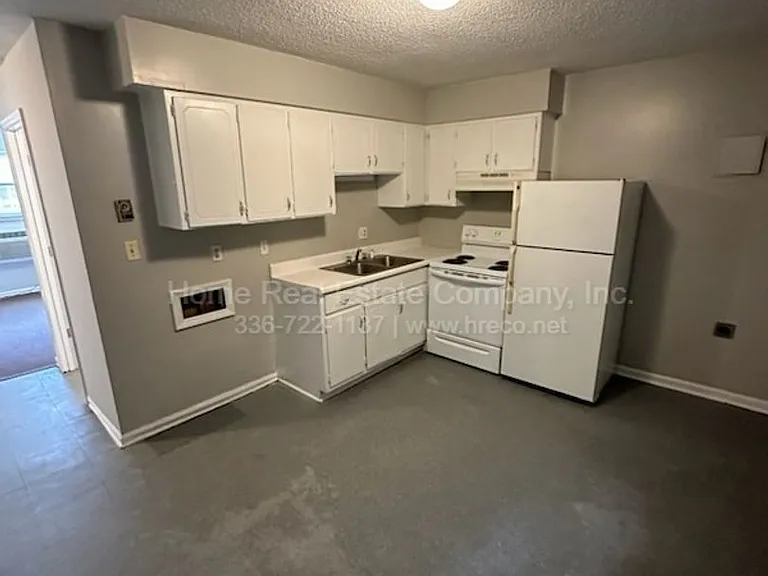 151 Westdale Ave #C — Photo 6