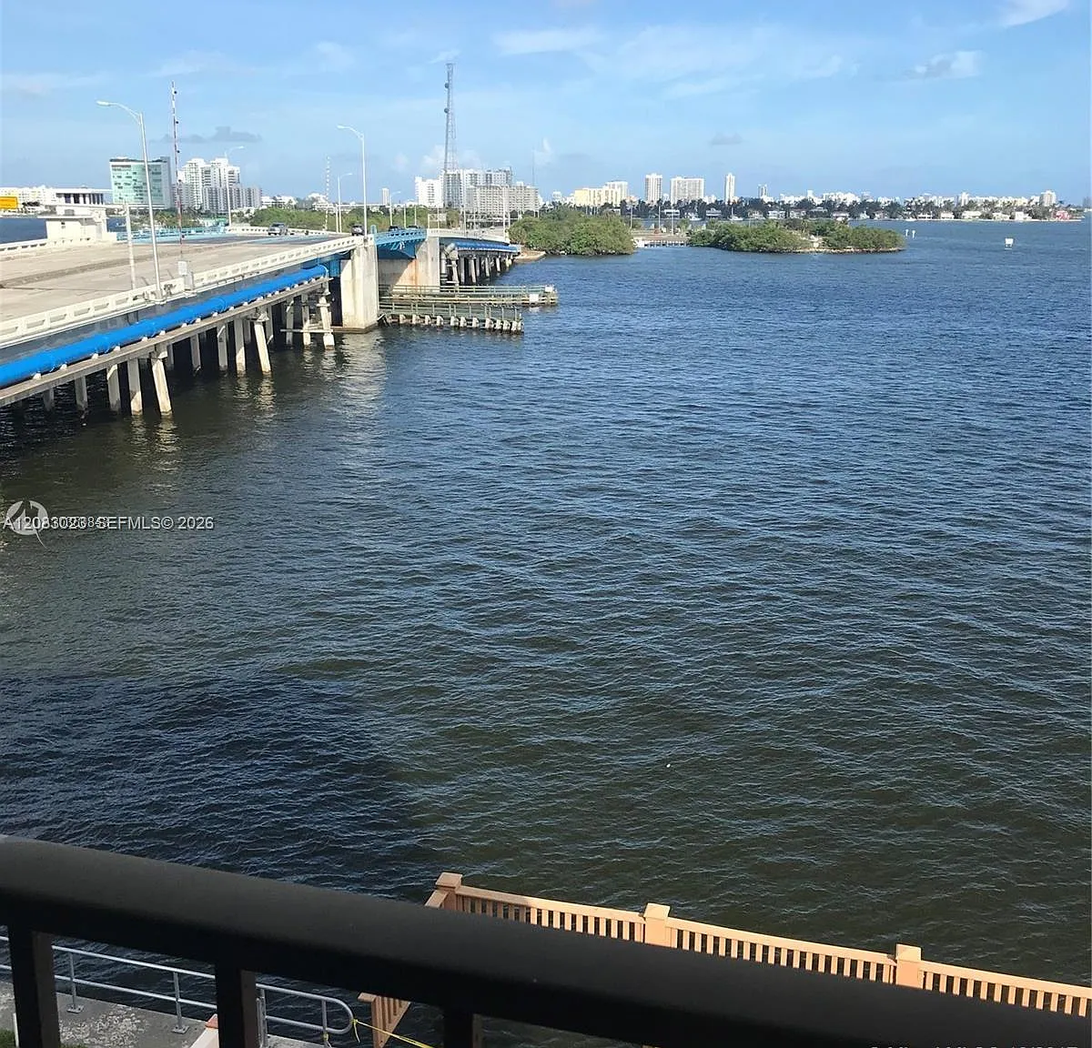 Las Olas Condo — Photo 3