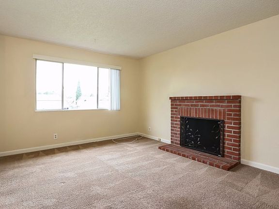 5th image of 318 Linfield Dr