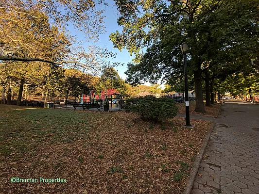 Rented by Manhattan Management LLC | media 78