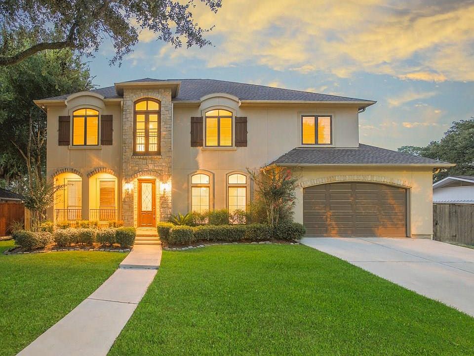 1st image of 4422 Woodvalley Dr