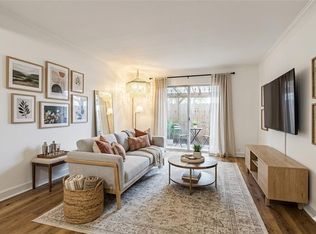 3320 N Arnoult Rd APT 122, Metairie, LA 70002