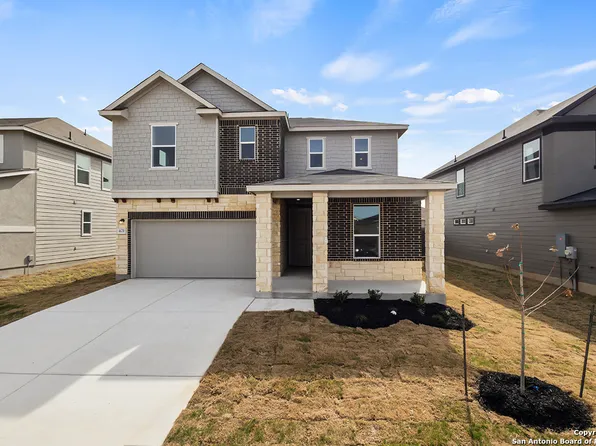 421 Briarfield Dr, Seguin, TX 78155