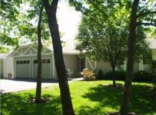 1884 Timber Valley Dr, Linn Valley, KS 66040