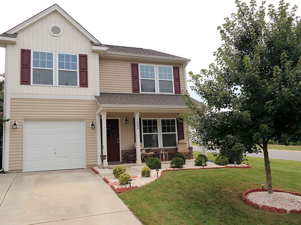 1st image of 1000 Joselynn Dr