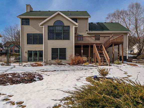 2nd image of 9293 Forest Ridge Dr