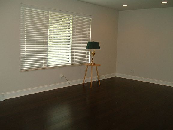 5th image of 5875 Sampson Dr