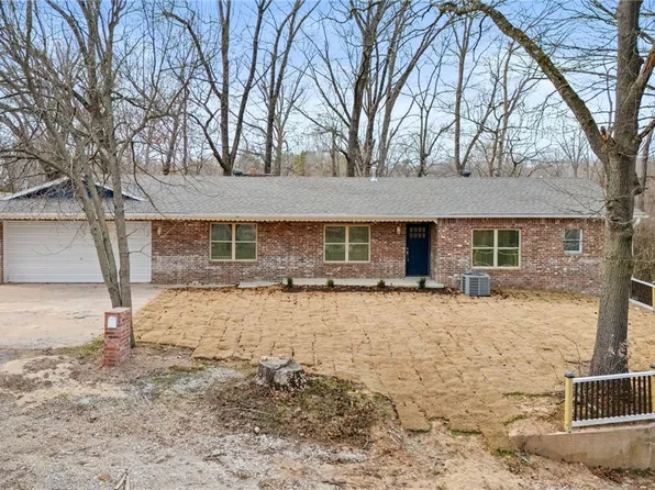 1006 S G St, Rogers, AR 72756