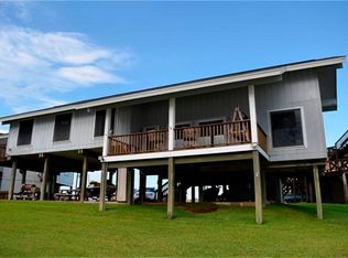 77 Sailfish Lndg, Port Lavaca, TX 77979