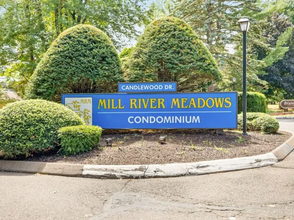 126 Candlewood Dr, South Windsor, CT 06074