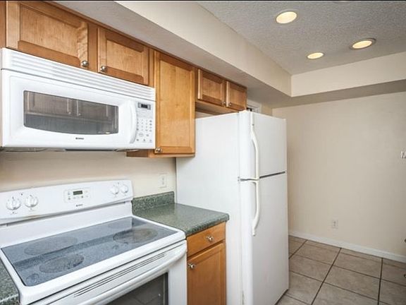 4th image of 119 N Mercury Ave