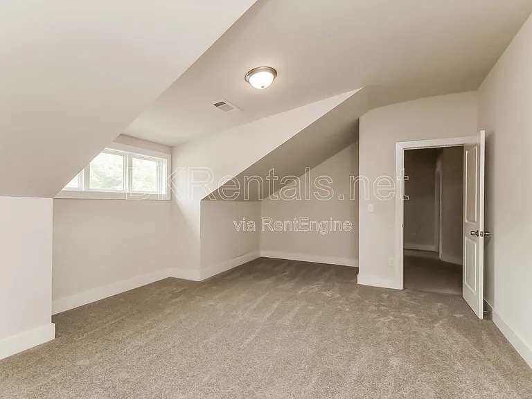 140 Stewart Glen Dr — Photo 17