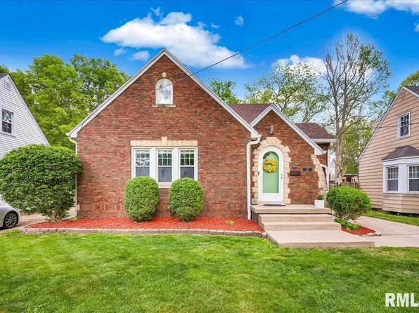 106 N Fairway Dr, Peoria, IL 61604