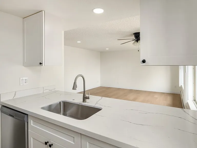 Evergreen Residences — Photo 9