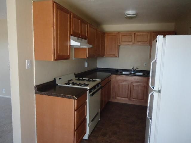 2nd image of 5717 E 33rd St