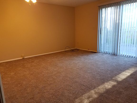 5th image of 9574 Stateland Ct