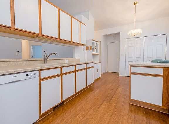 5th image of 104 E Brittany Ln