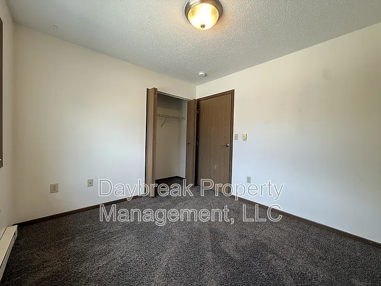 331 16th St S #9 — Photo 7