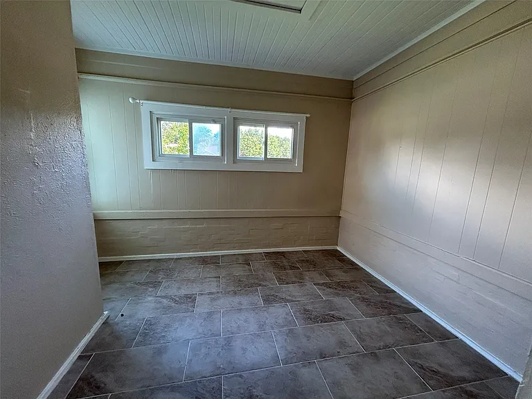 8069 Juliabora St — Photo 8