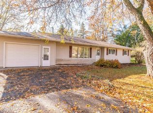 5415 Long Ct, Appleton, WI 54914