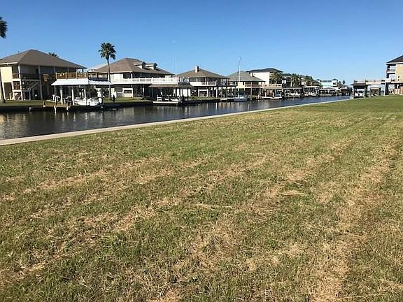 3rd image of 1145 Lagoon Dr