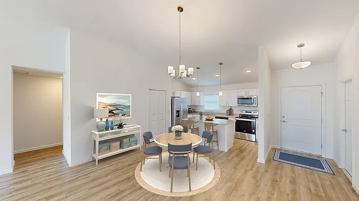 4 bed, 2.0 bath, 1650 sqft, $2,095 — Photo 2