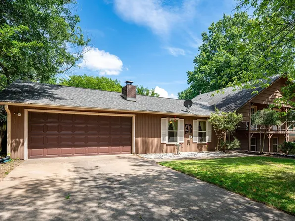 1908 Berry Place Dr, Conway, AR 72032