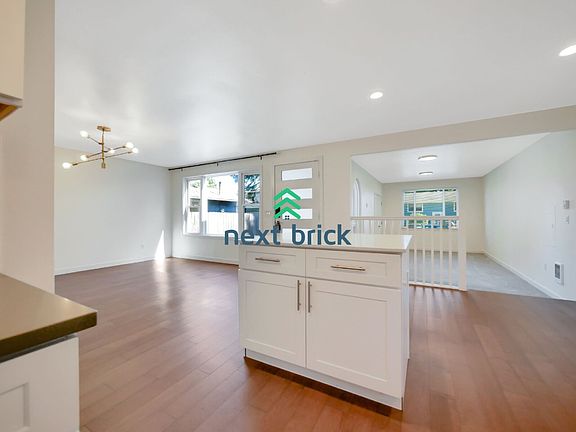 5th image of 510 N 103rd St