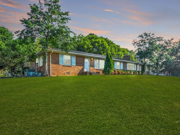 302 Cunniff Pkwy, Goodlettsville, TN 37072