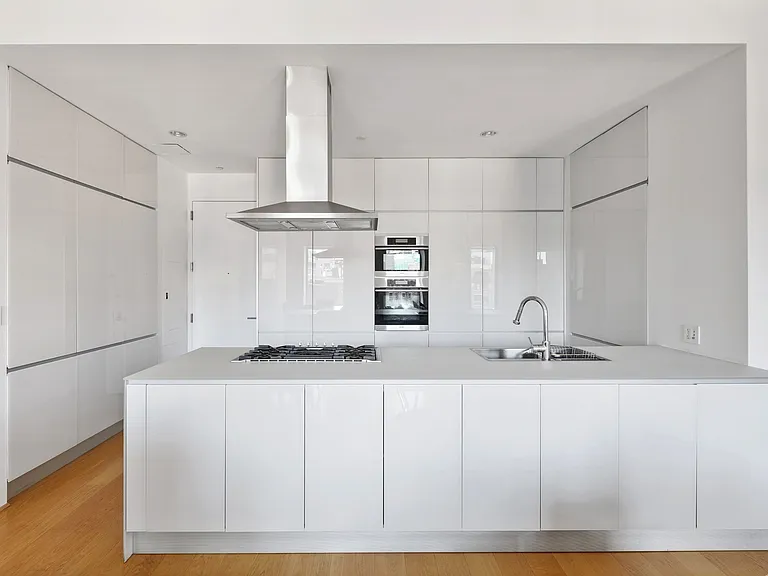 1 York St #6D — Photo 10