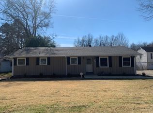 140 E Crest Rd, Bessemer, AL 35023