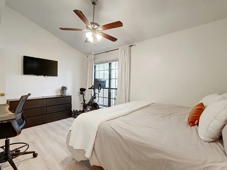 4159 Steck Ave #101 — Photo 26