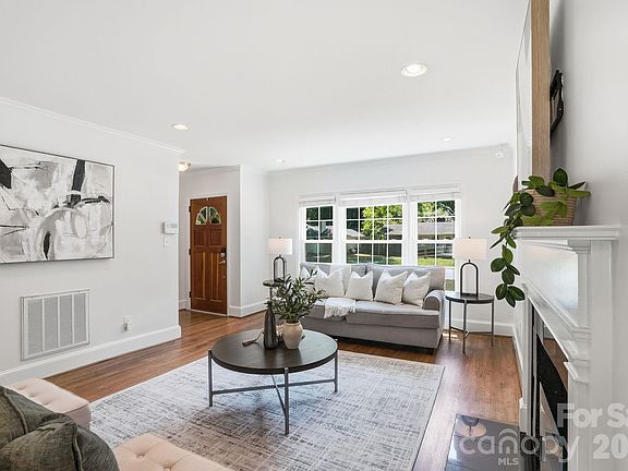 3rd image of 5623 Wedgewood Dr