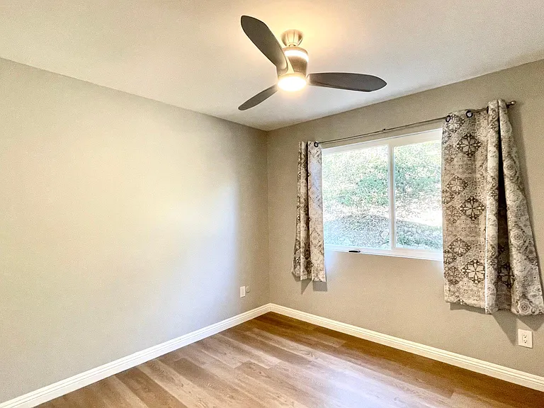 13556 Samantha Ave — Photo 25