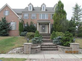 11 Richland Dr, Mount Laurel, NJ 08054
