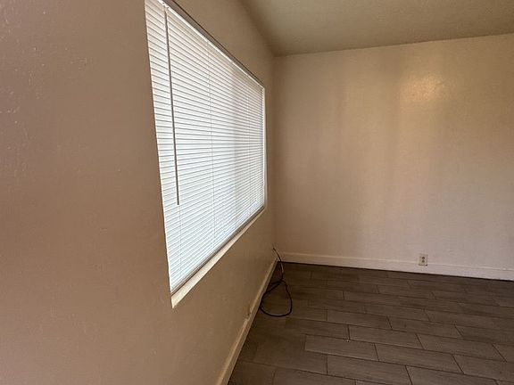 2nd image of 340-352 S Blackstone St #340B