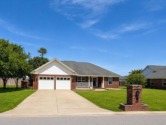 2nd image of 3150 Oleander Dr