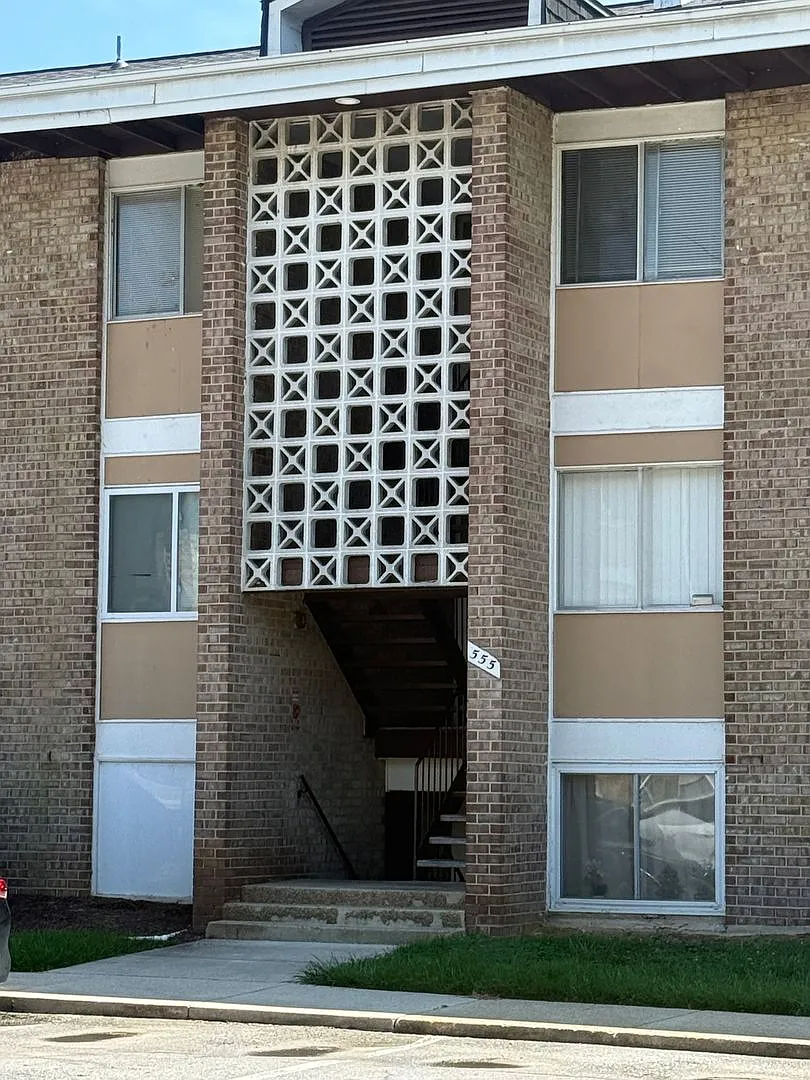 512 Wilson Bridge Dr — Photo 2