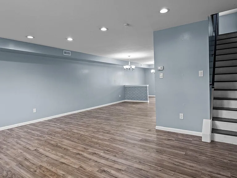 1392 Argyle Way — Photo 6